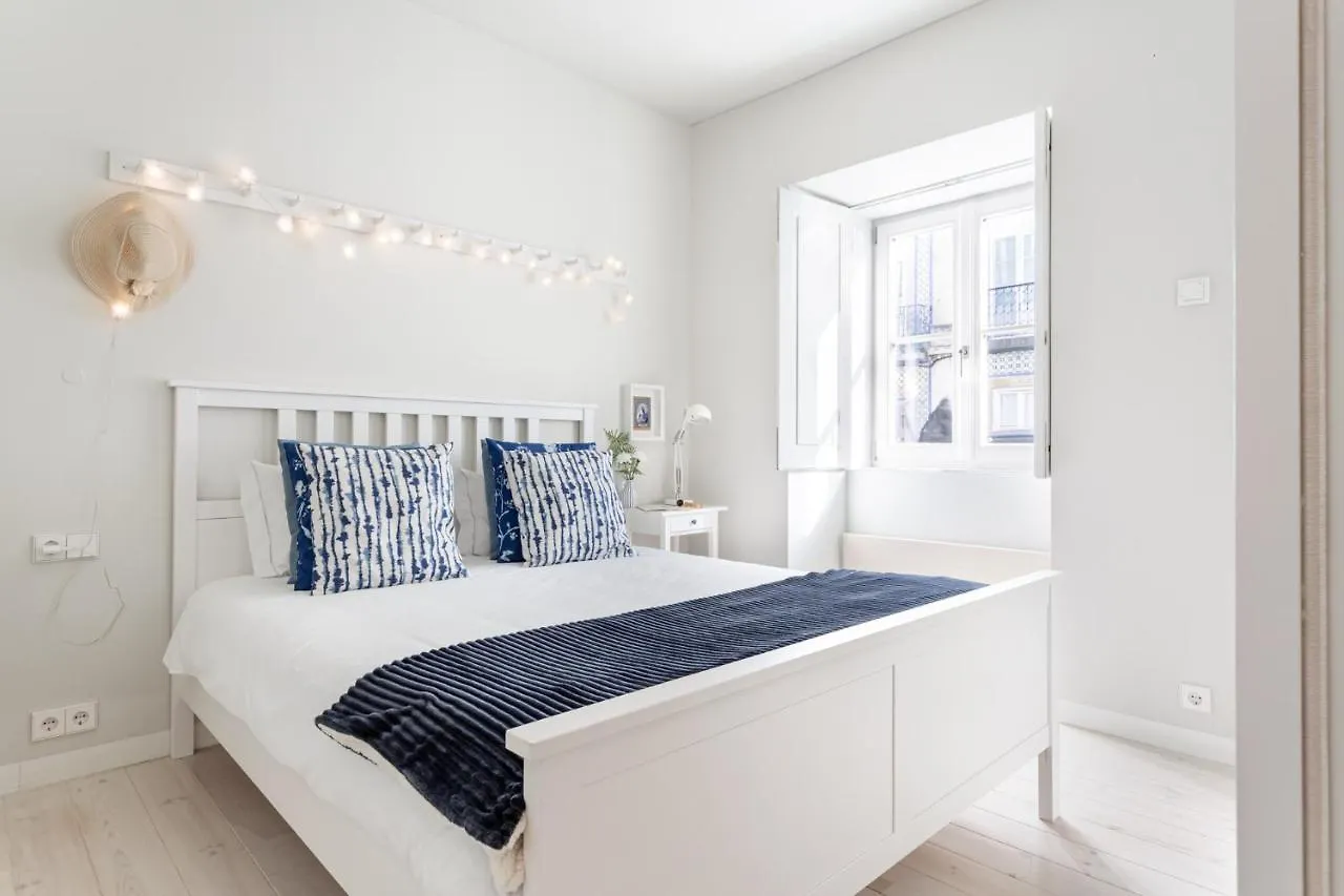 Joivy Superb 1-Br Flat Near Jardim Da Estrela Apartment Lisbon Portugal