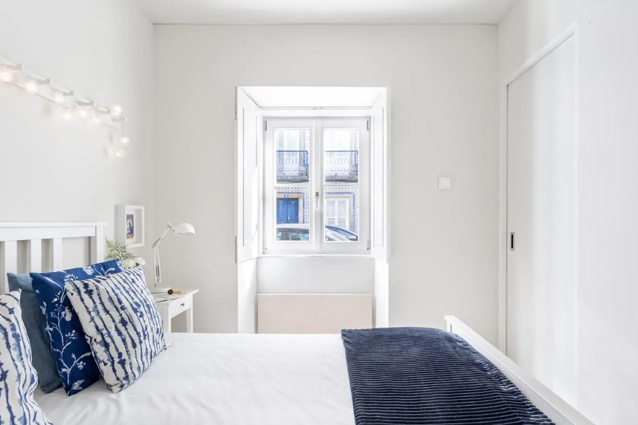 شقة Joivy Superb 1-Br Flat Near Jardim Da Estrela Lisboa البرتغال