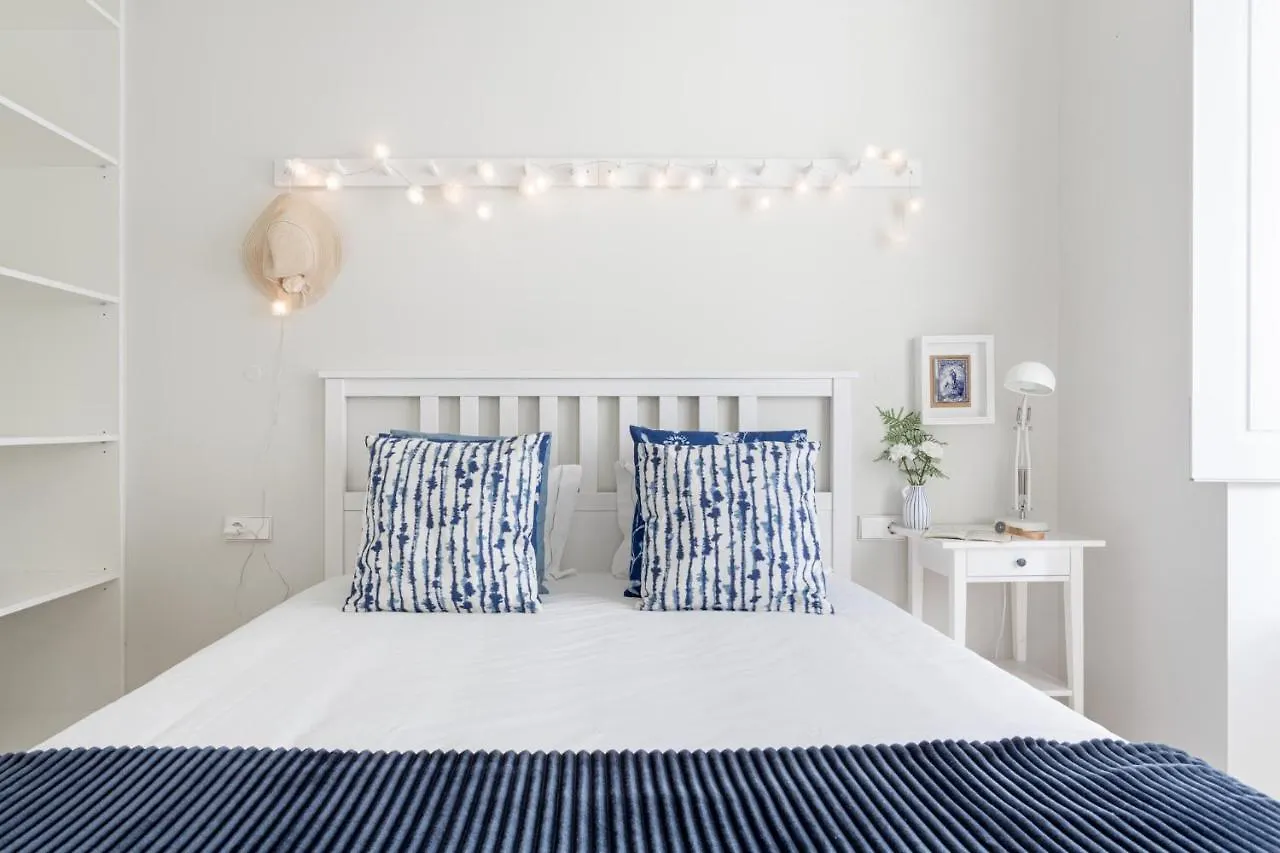 شقة Joivy Superb 1-Br Flat Near Jardim Da Estrela Lisboa